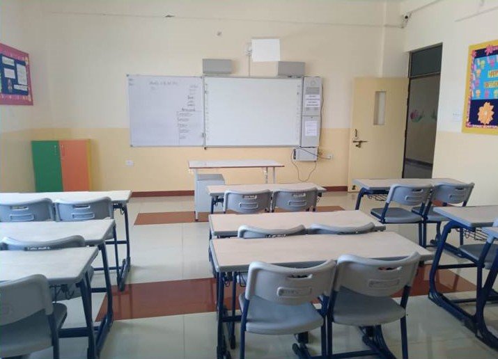 Litera Secondary Stage students